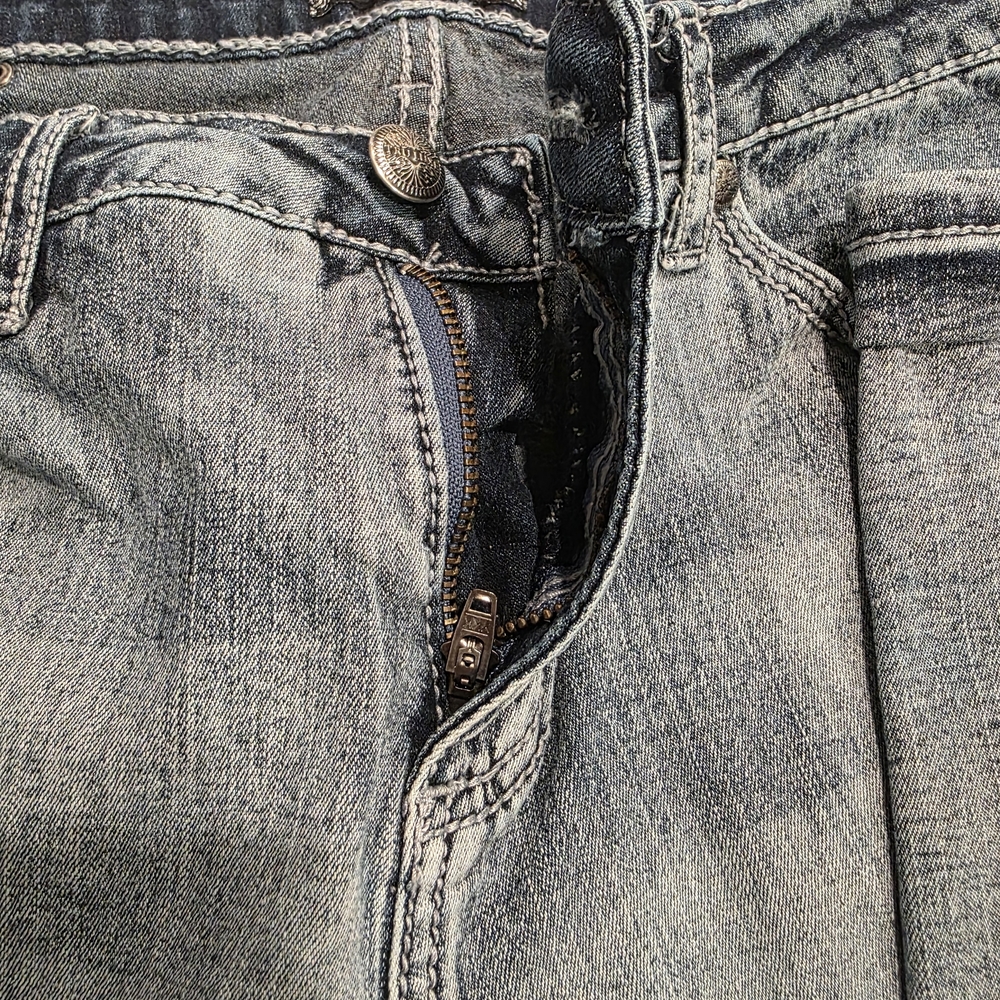 True Luxe Toronto Embellished Fleur De Lis Capri Jeans Women's 31 Blue Denim Y2K - Picture 8 of 16